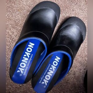 Noknok clogs